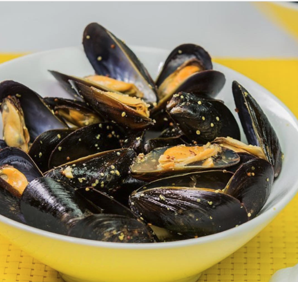 ￼Honey Mustard with PEI Mussels