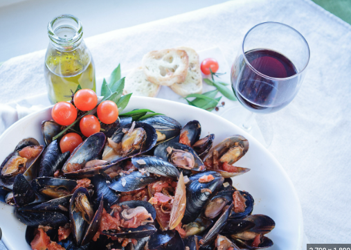 Spanish Mussels with Smoked Paprika
